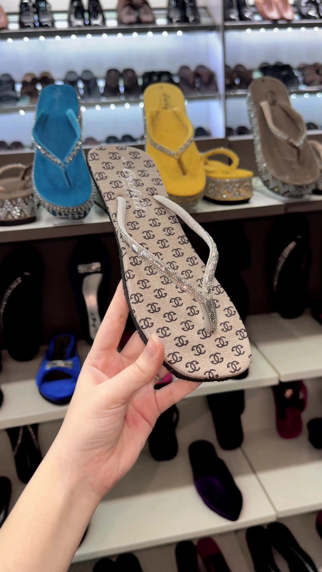 @Cherry Shoe Store