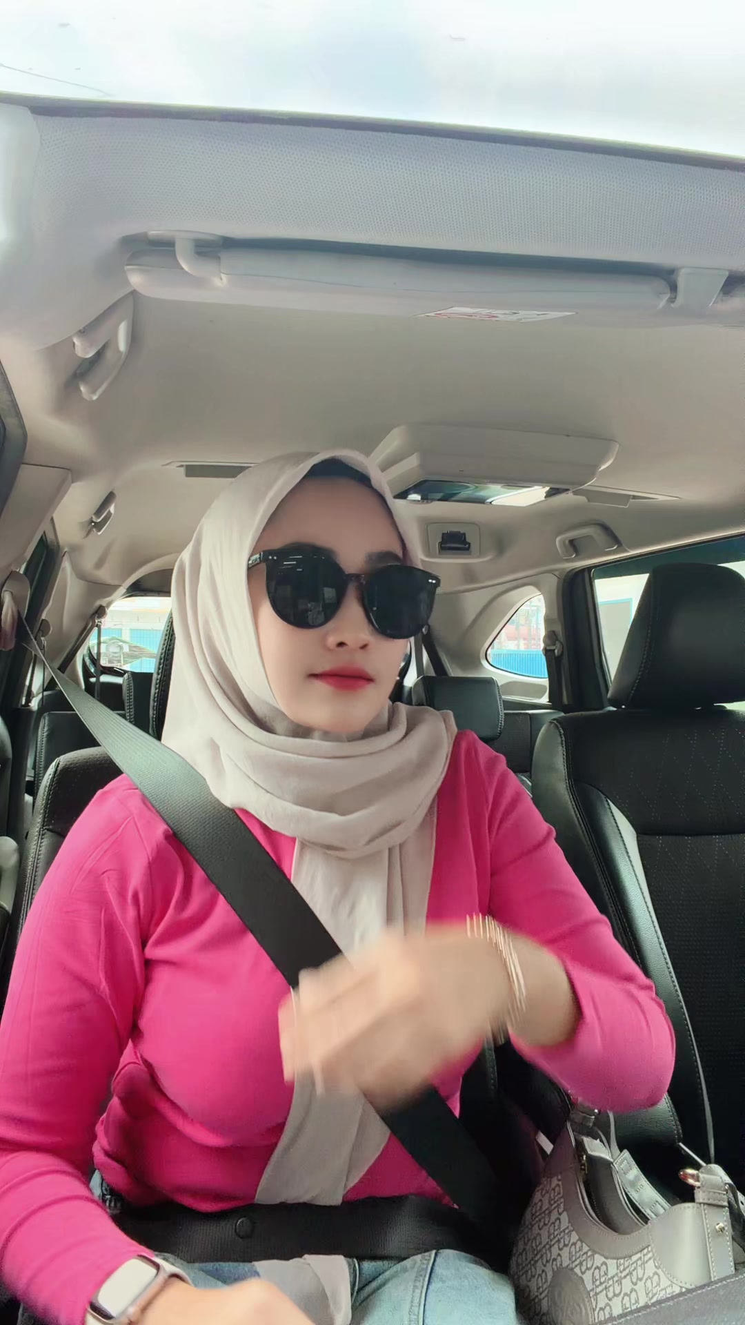 @KacaMataHitam