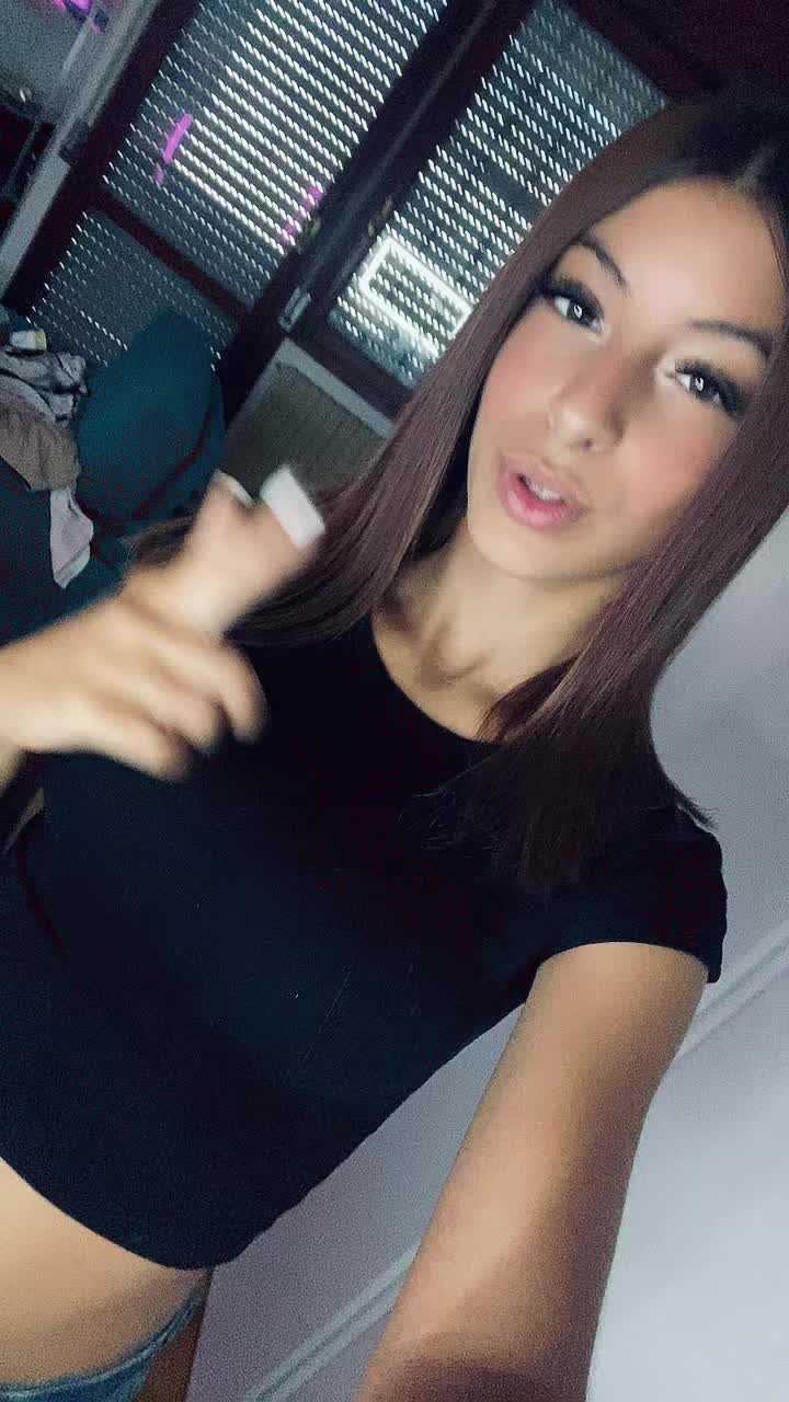 @🎭