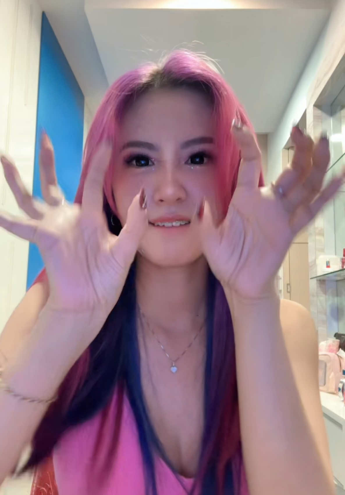 @Olivia Gosandra