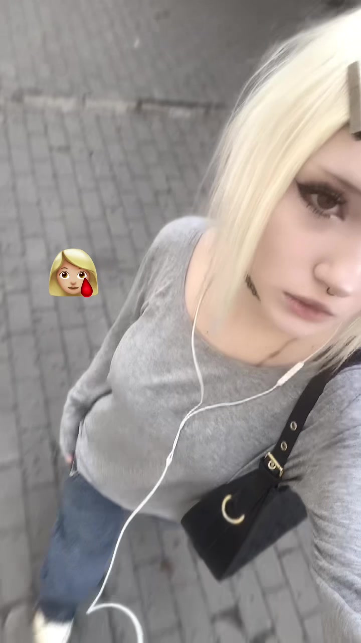 @r1na