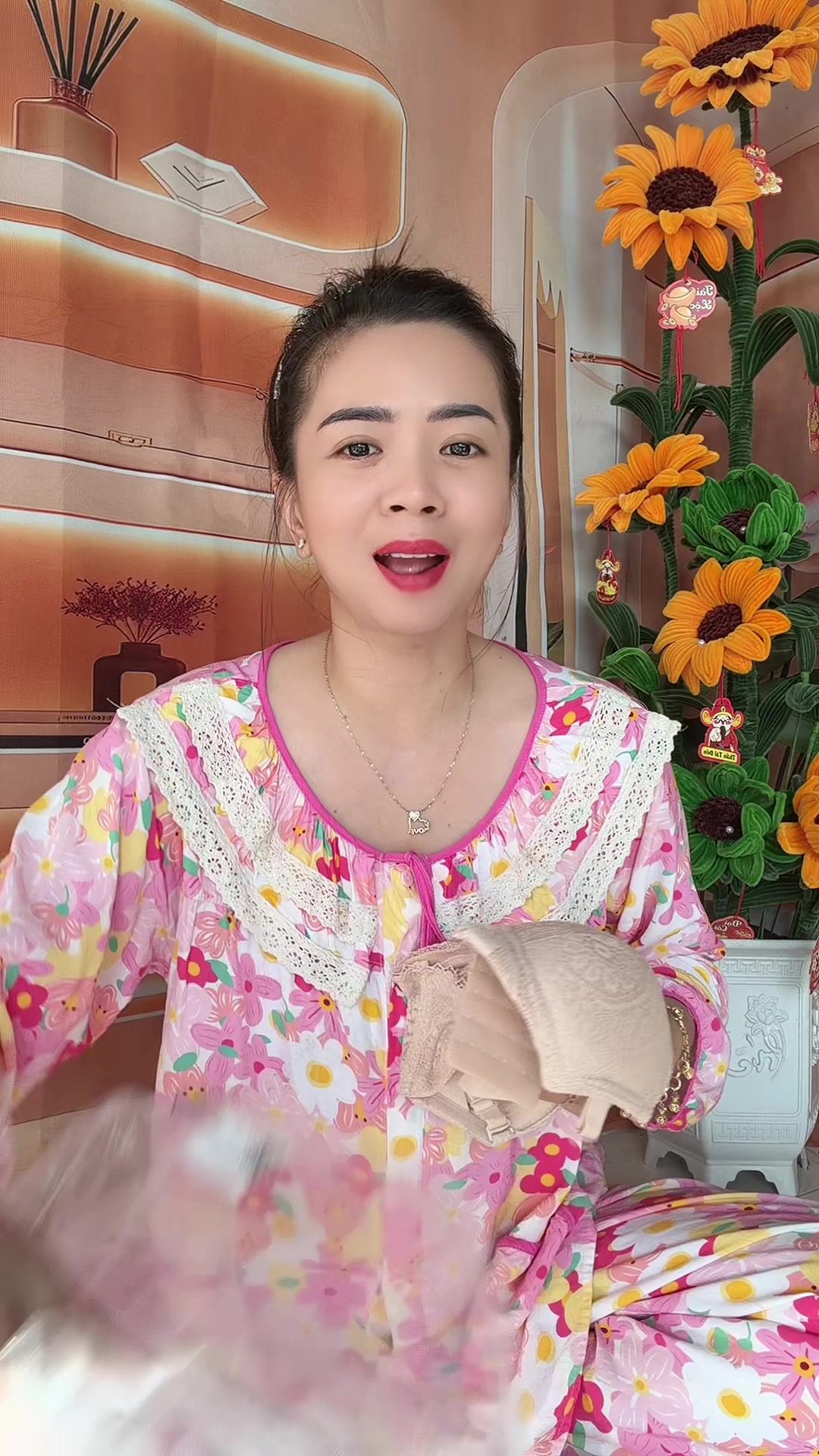 @Em Cẩm Nè