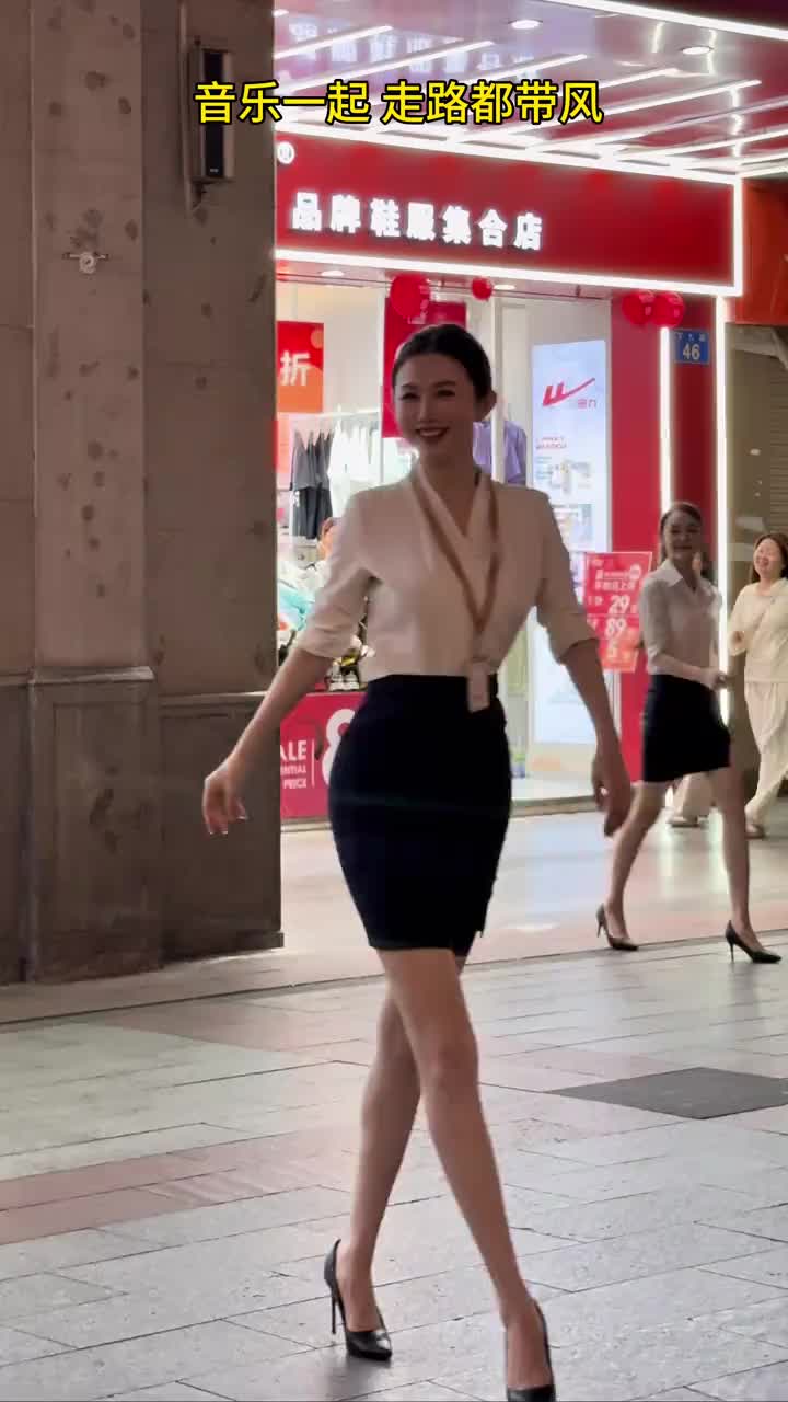 @Sally 雪莉 大笑笑