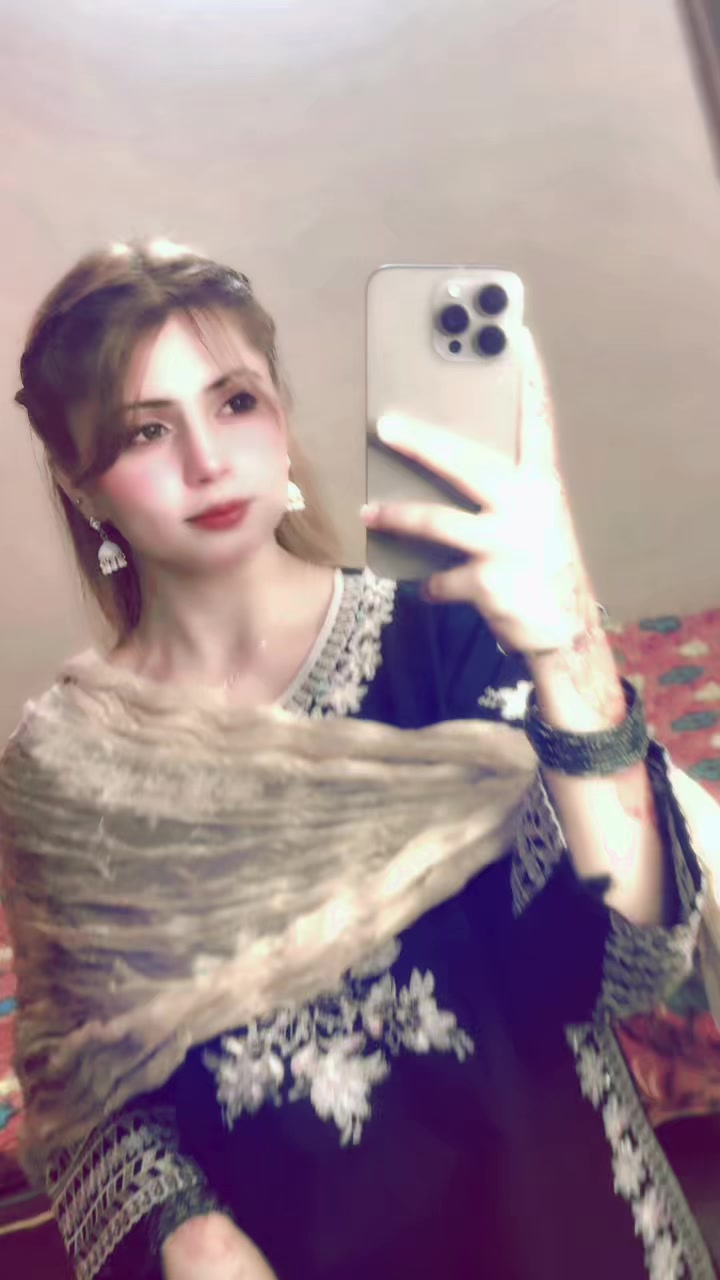 @𝑳𝒂𝒓𝒂𝒊𝒃🦋