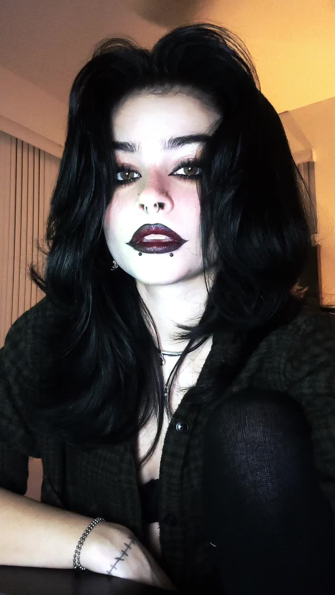 @bella