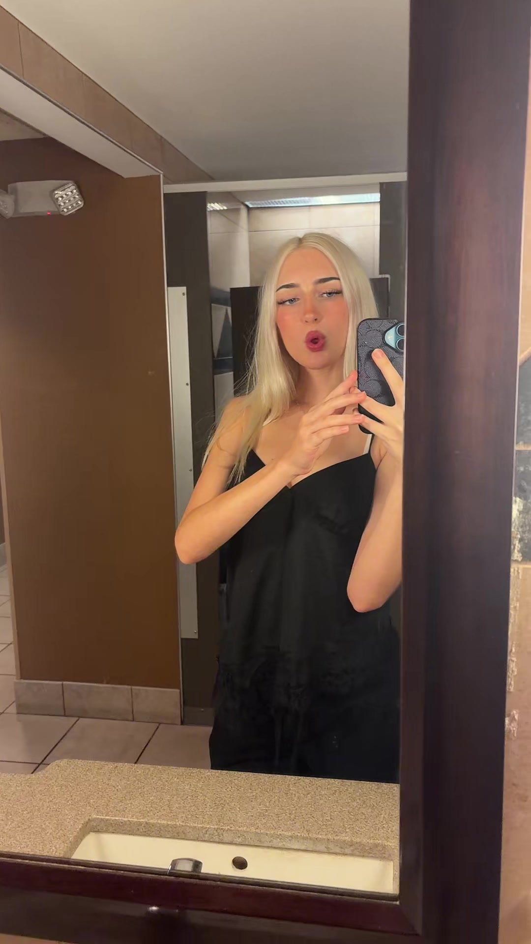 @savannah.210210