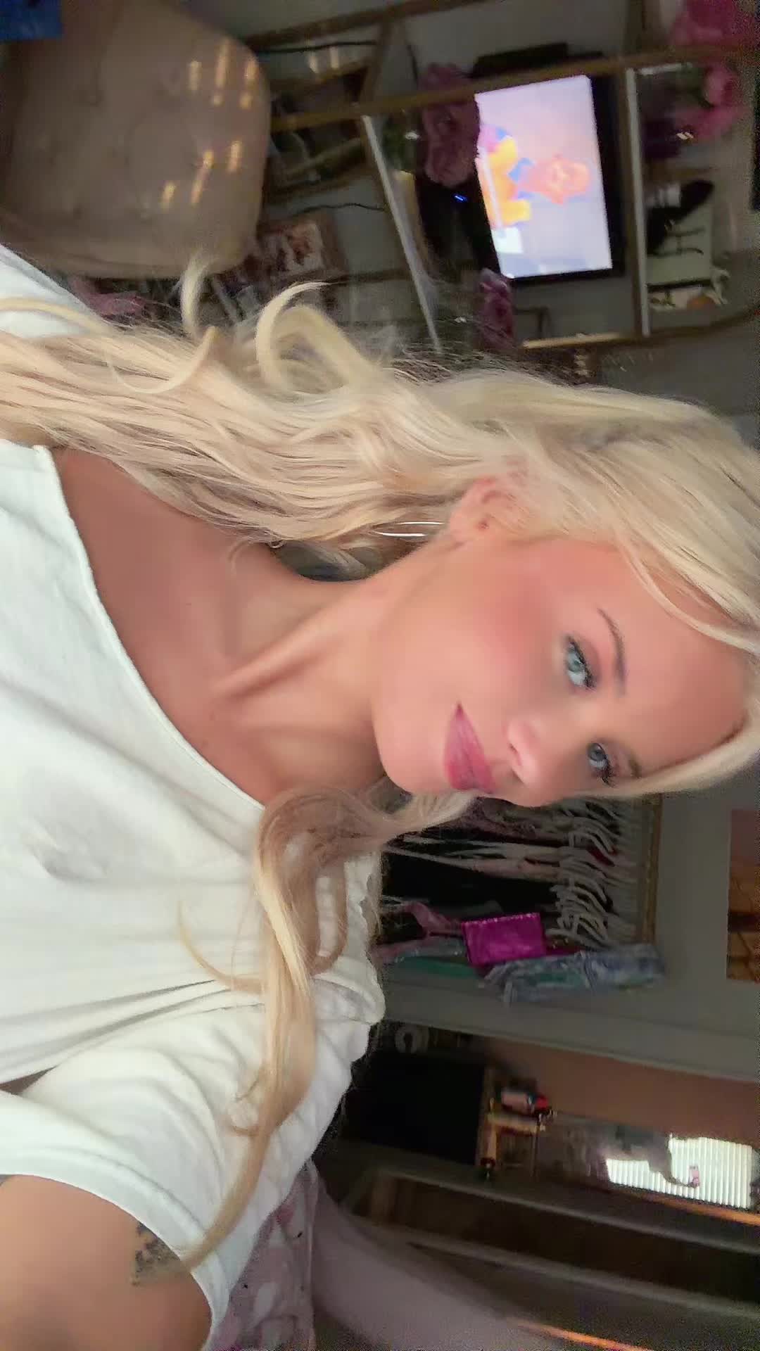 @lilyleedooley