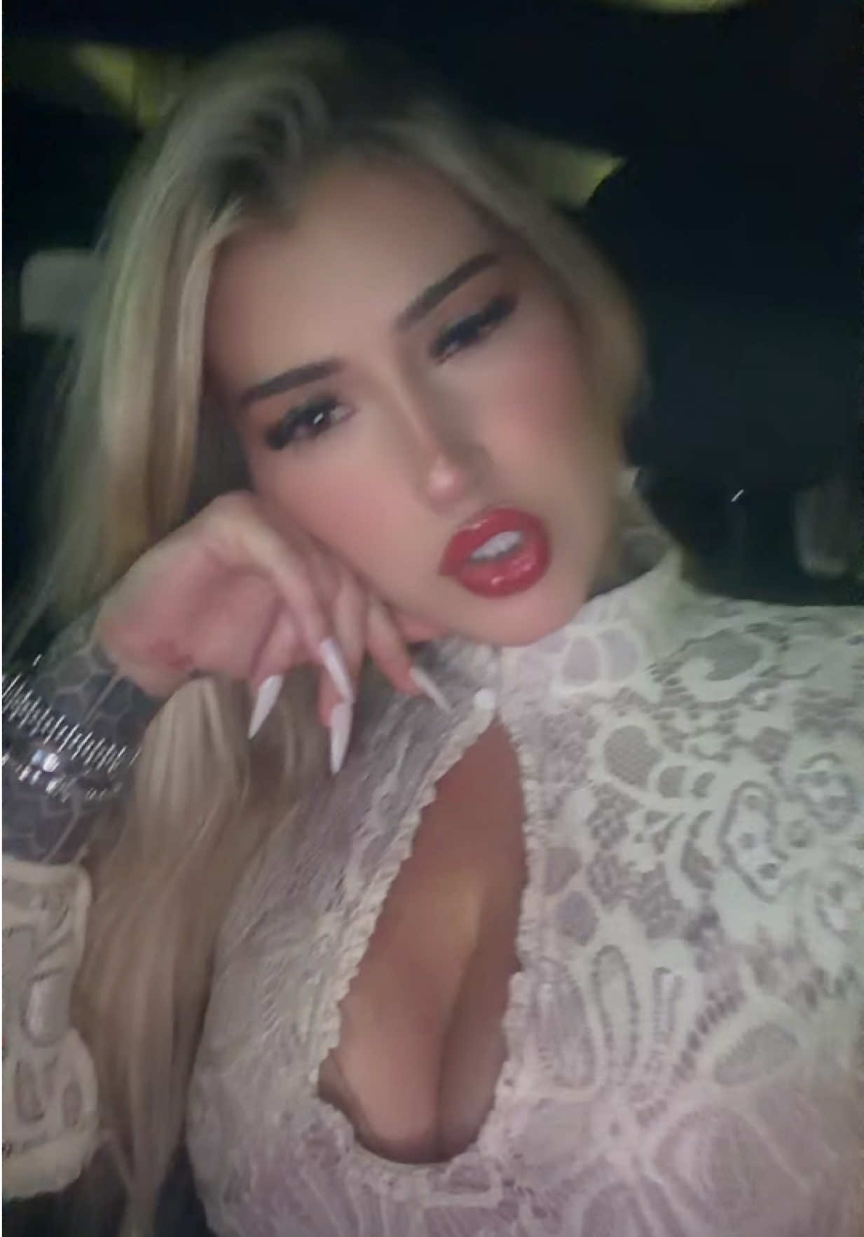 @viktoriya