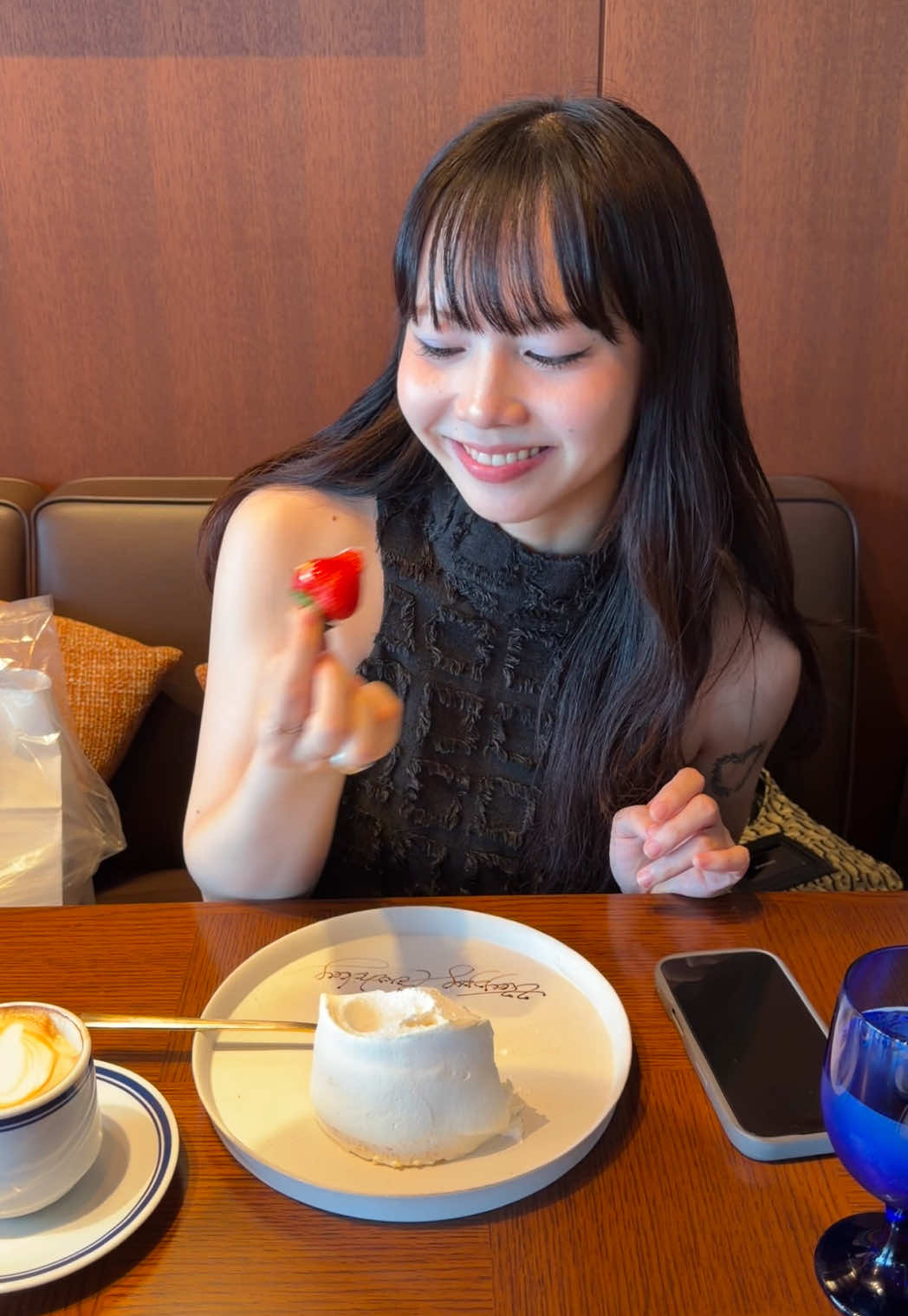 @るう