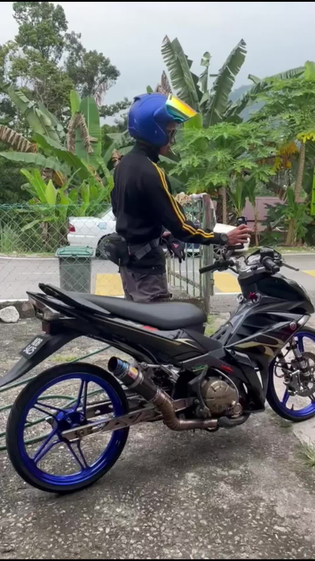 @๐
.๐
ข๐
จ๐
๐
๐
๐
๐๐