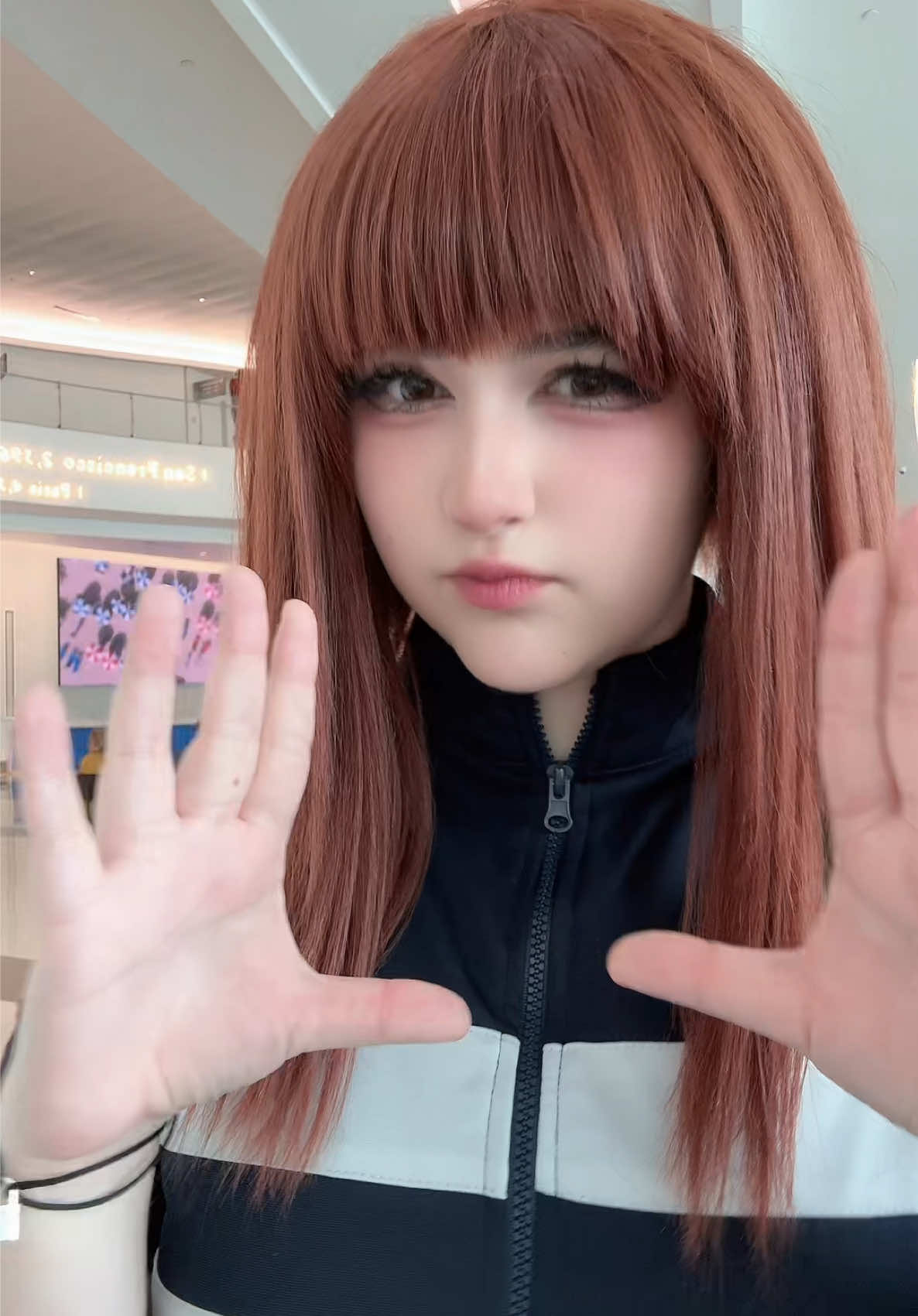 @AndeCosplays