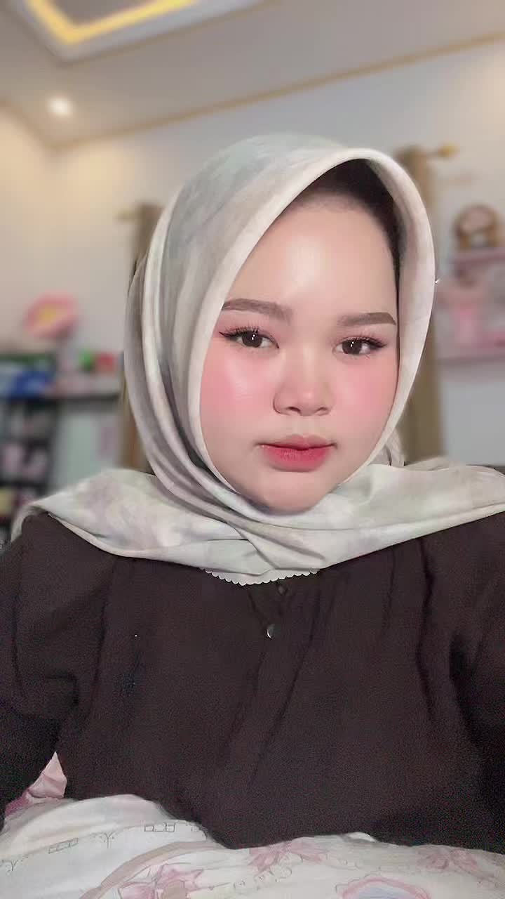 @Nisaa18