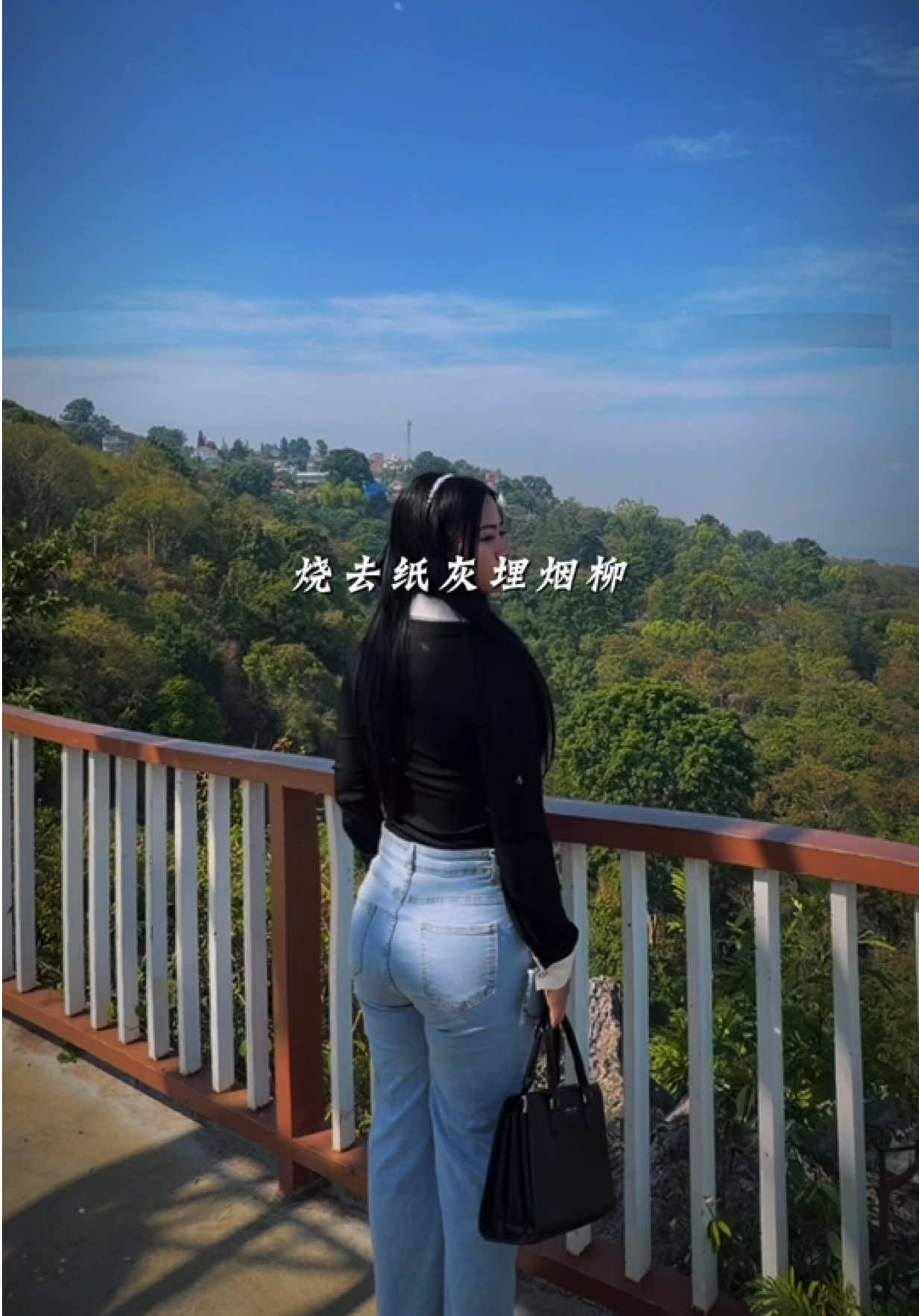 @HtetNayChi🤍