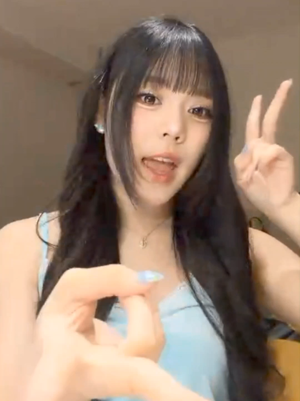 @T