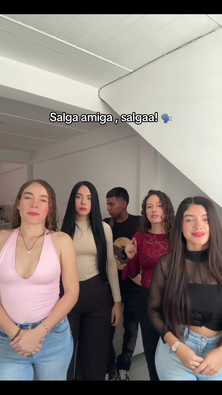 @lashernandezoficial