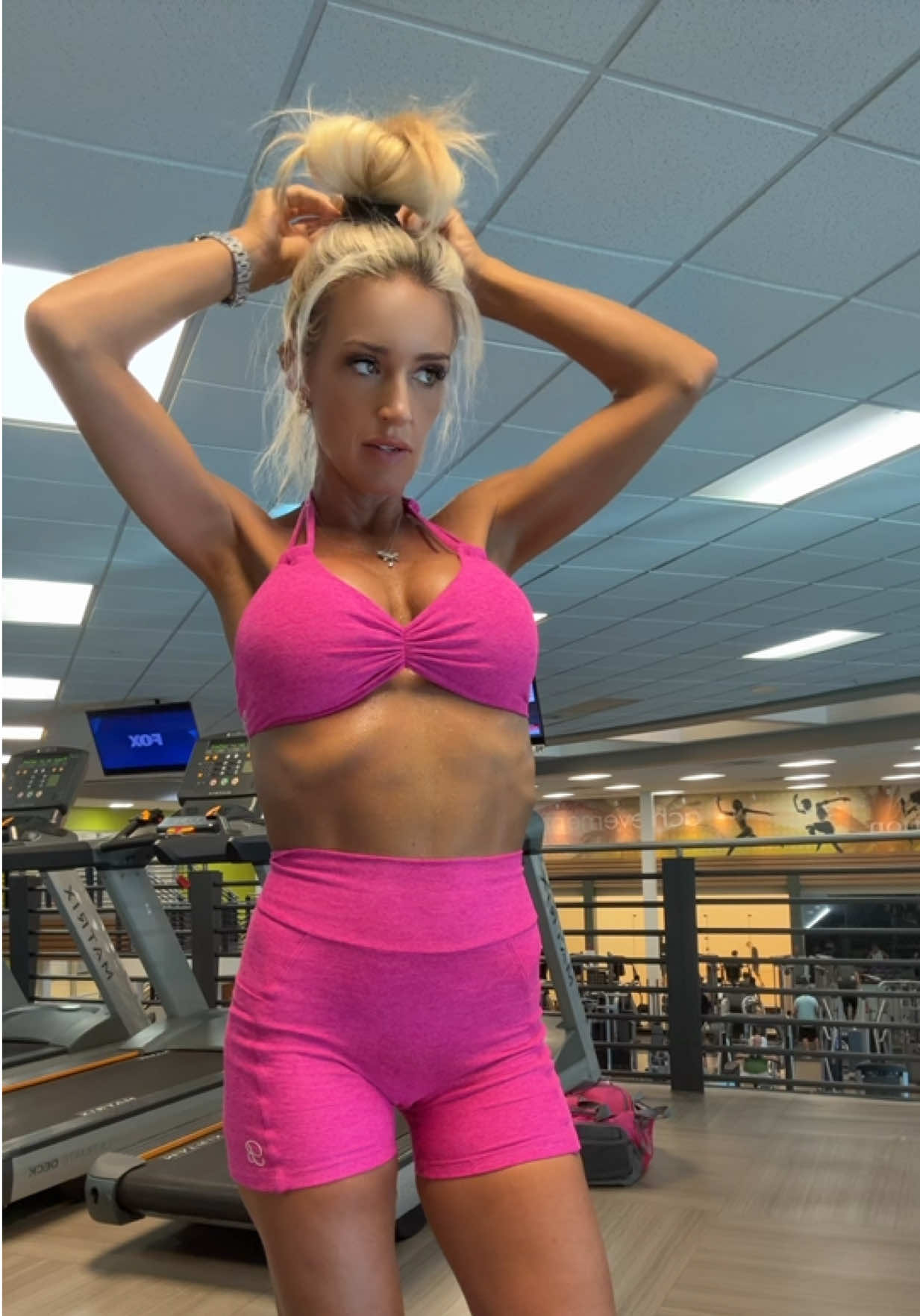 @fitnesschloe1