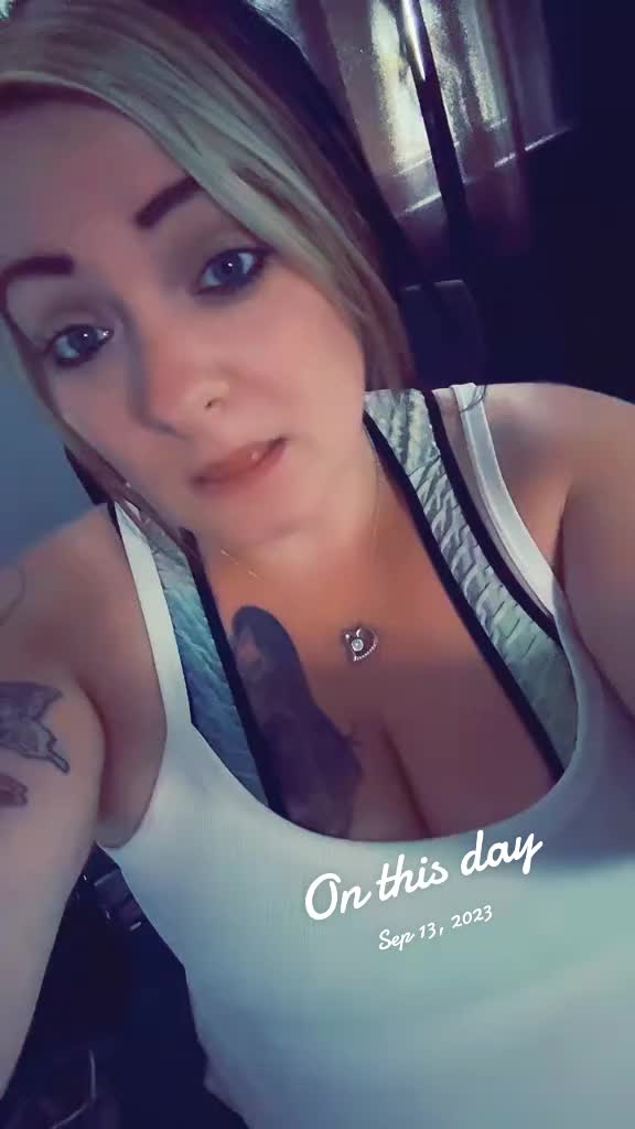 @HisQueen👑