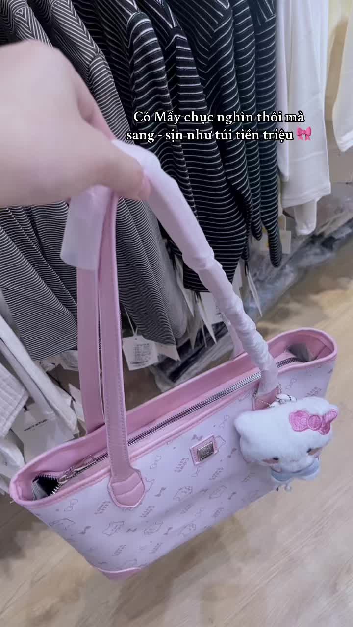 @Qu&aacute;ch T&uacute; T&uacute;i X&aacute;ch