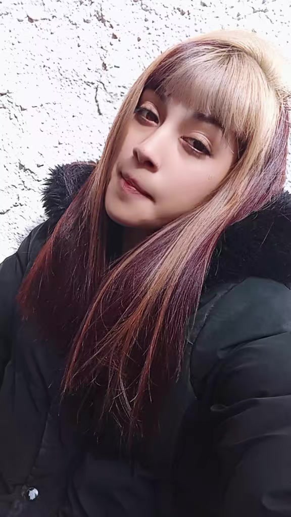 @Iaraaa__5