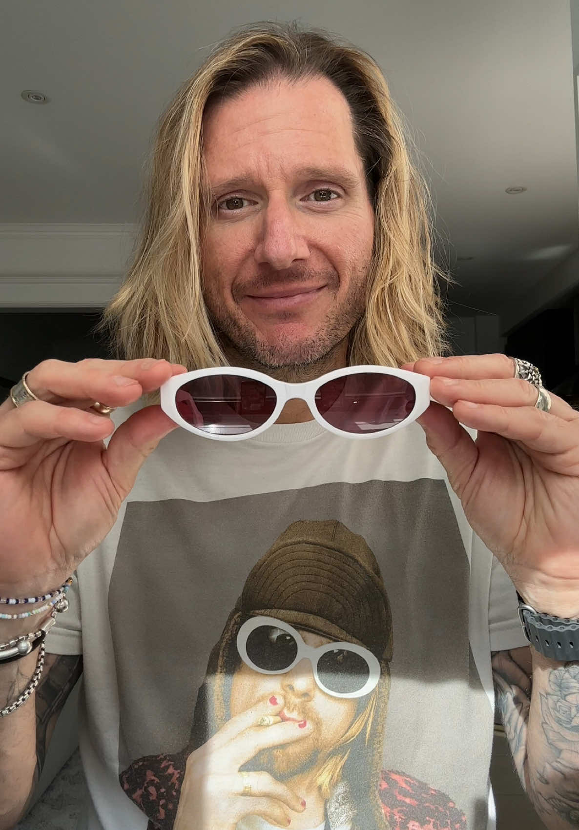 @Stevewearsglasses