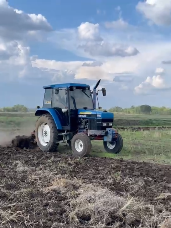 @ชัยณรงค์ FC:ford🚜💙🔊