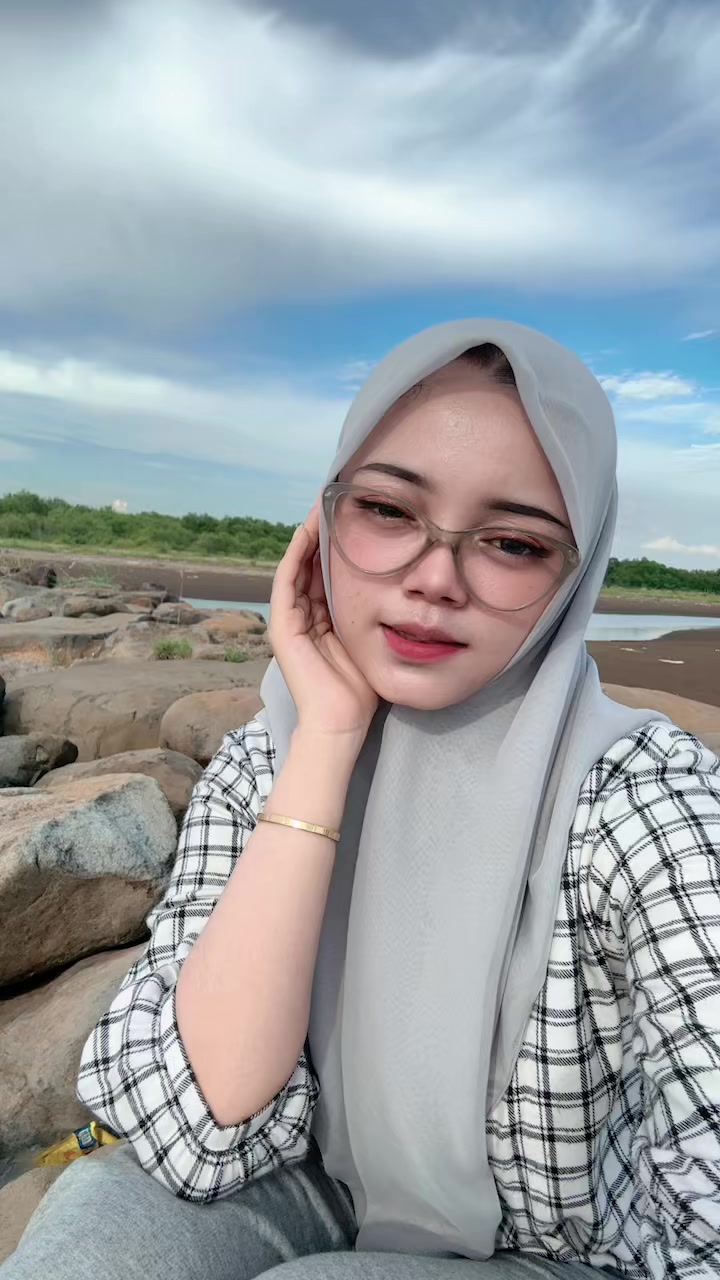 @cutkina_
