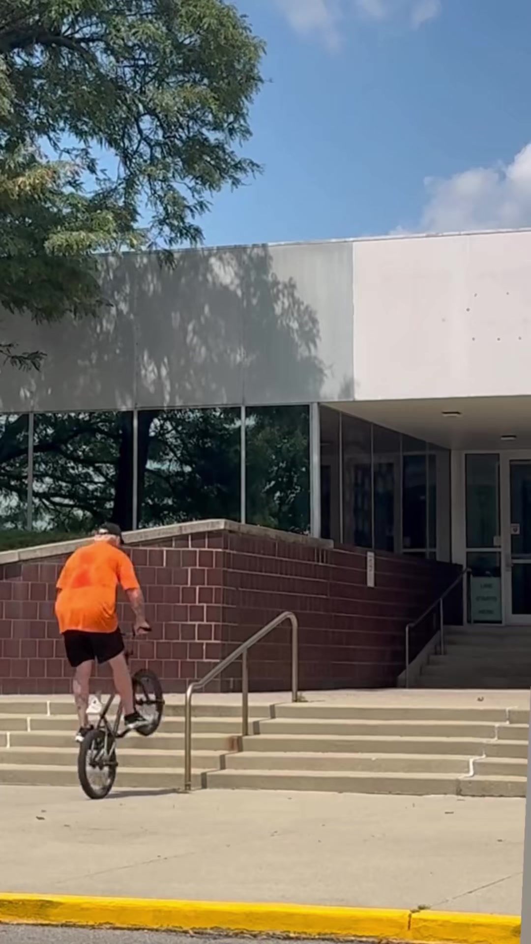 @BMX