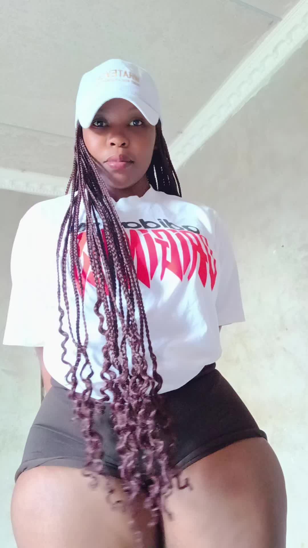 @Nikiwe.