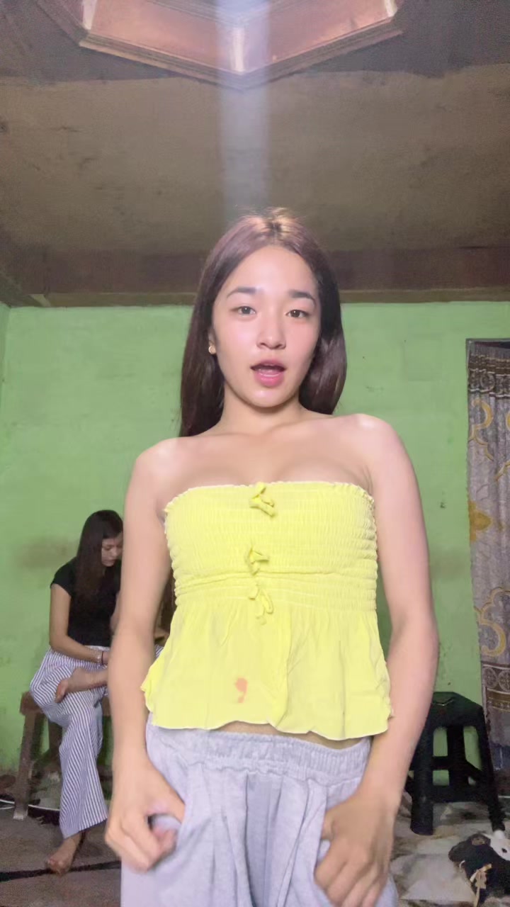 @Bella C