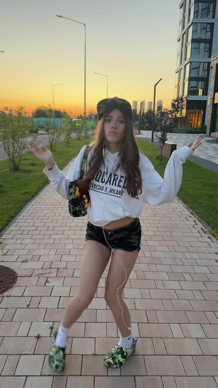 @monclershagirll