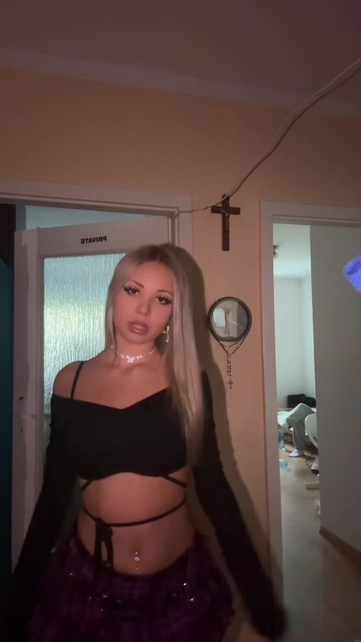 @🤦🏼&zwj;♀️