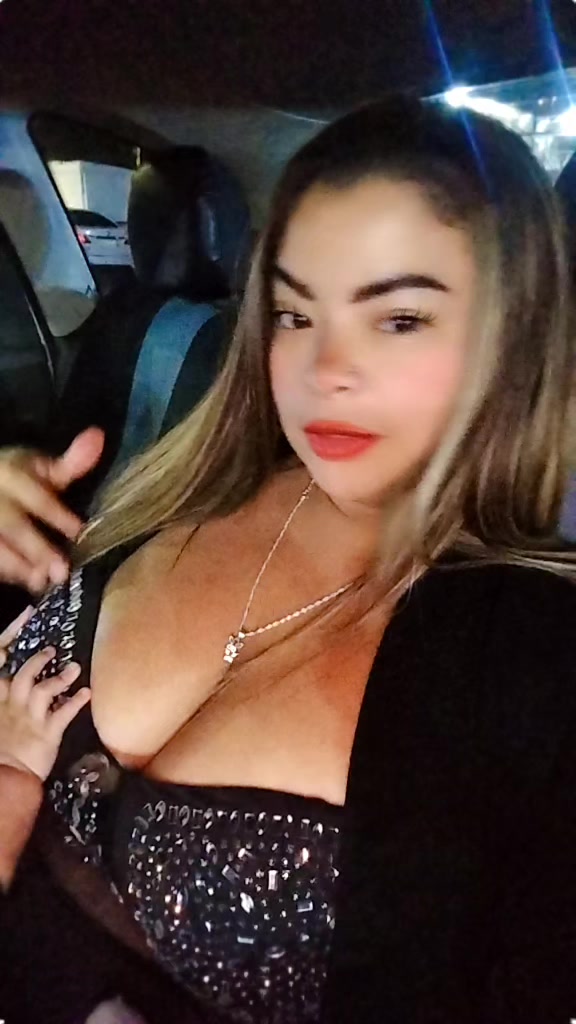 @Andrea Caraqueña🇻🇪