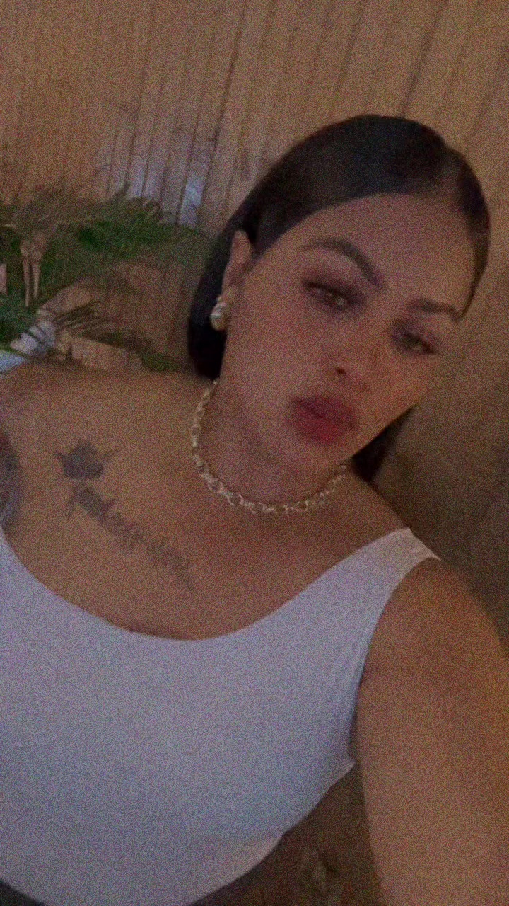 @Noemi Deaza979