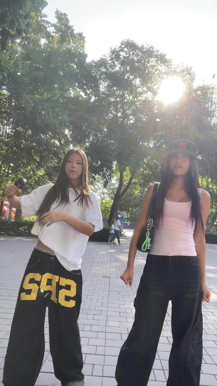 @Сары күчүк