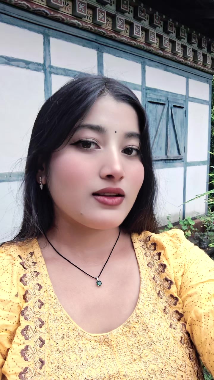 @it's benisha🤎🙊🙈