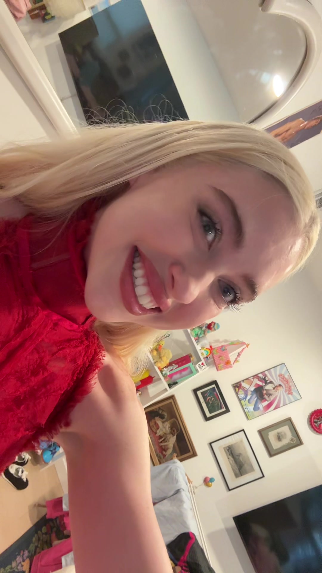 @Chloe Cherry