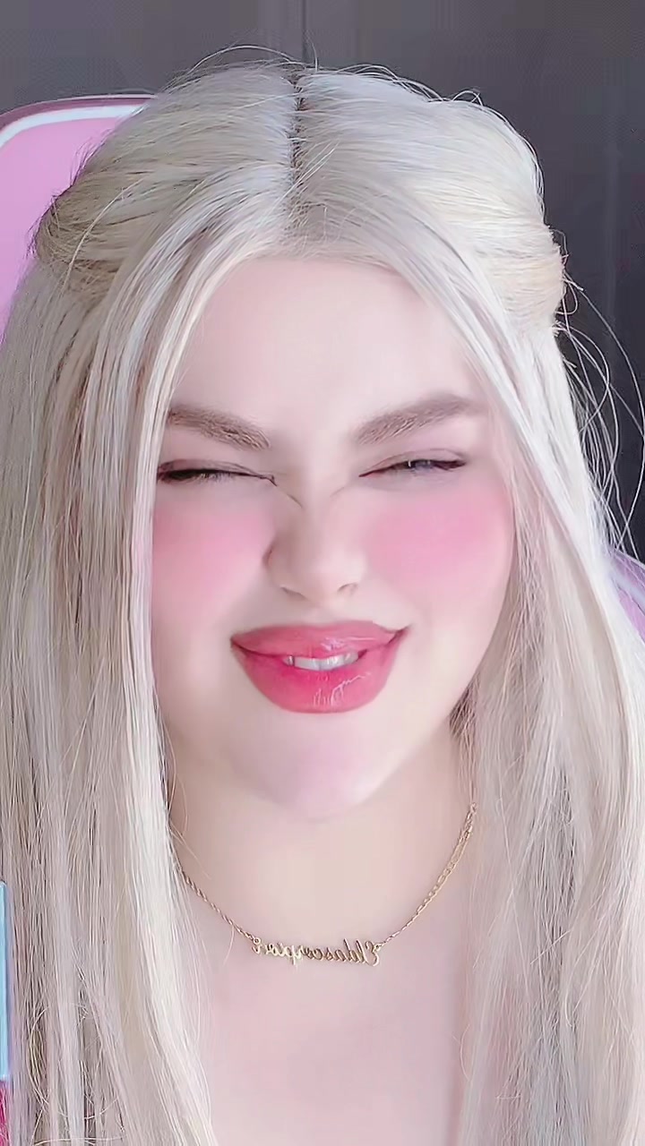 @👑🩷Diva la poupée🩷👑