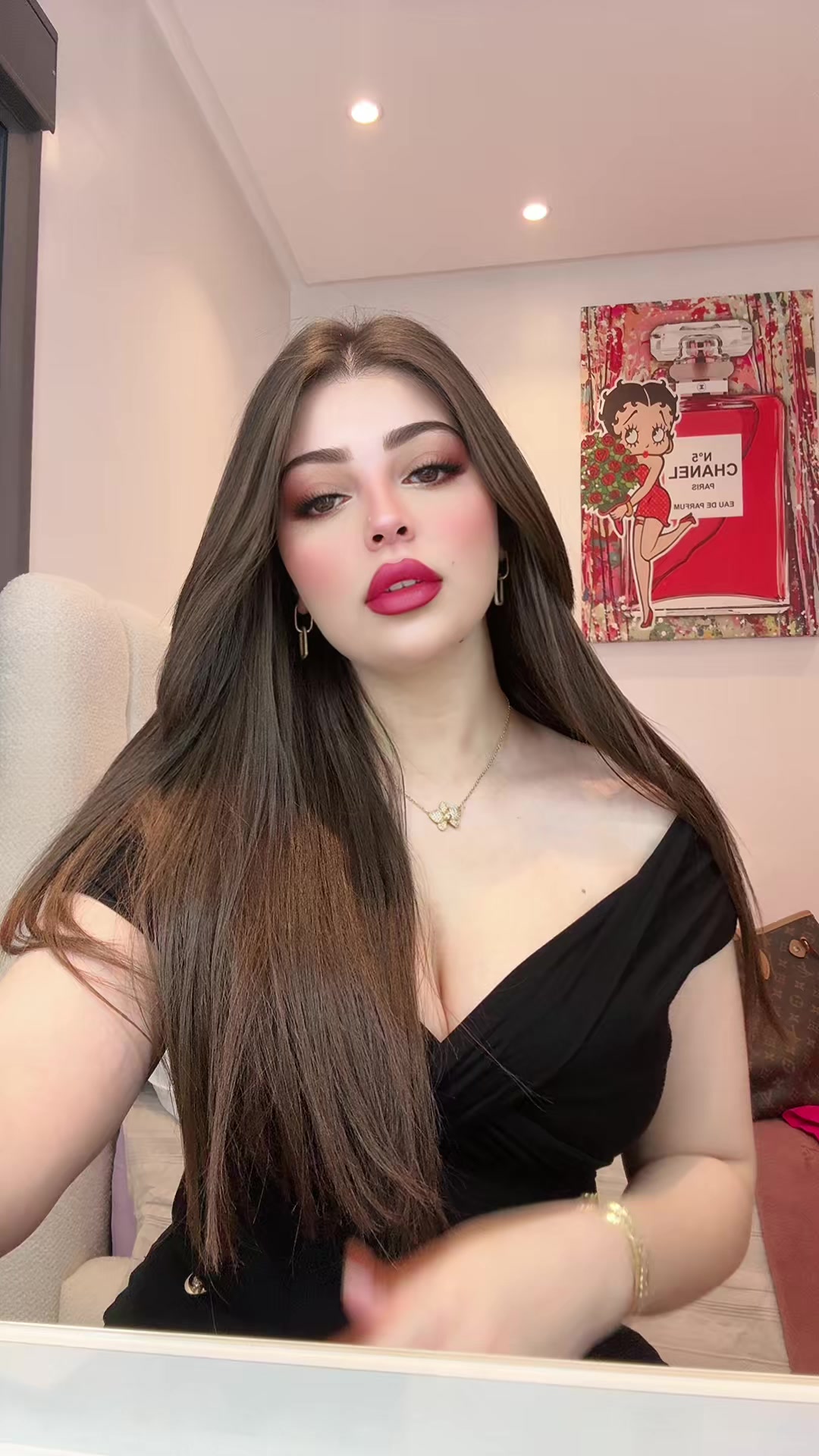 @IMANE 🩷🎀 | إيمَان