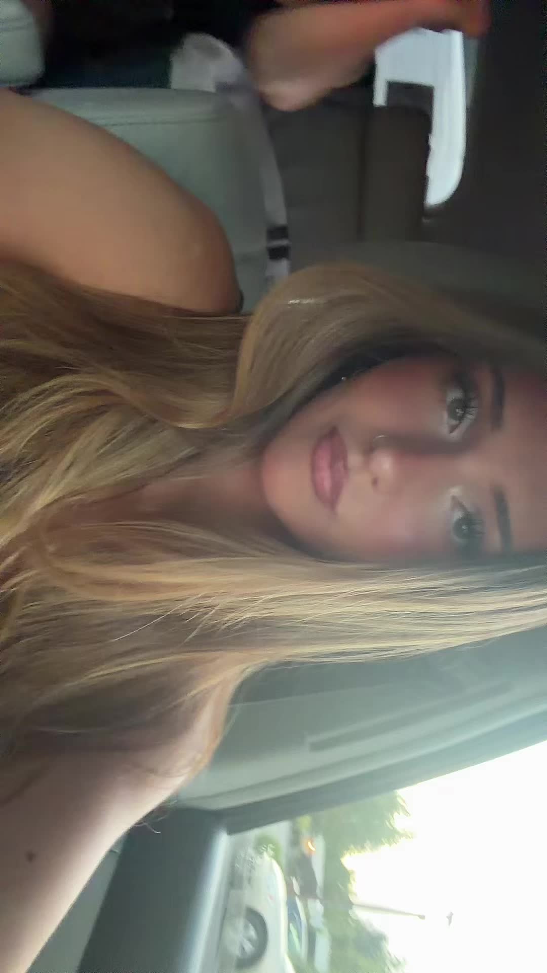 @lucianadammarell