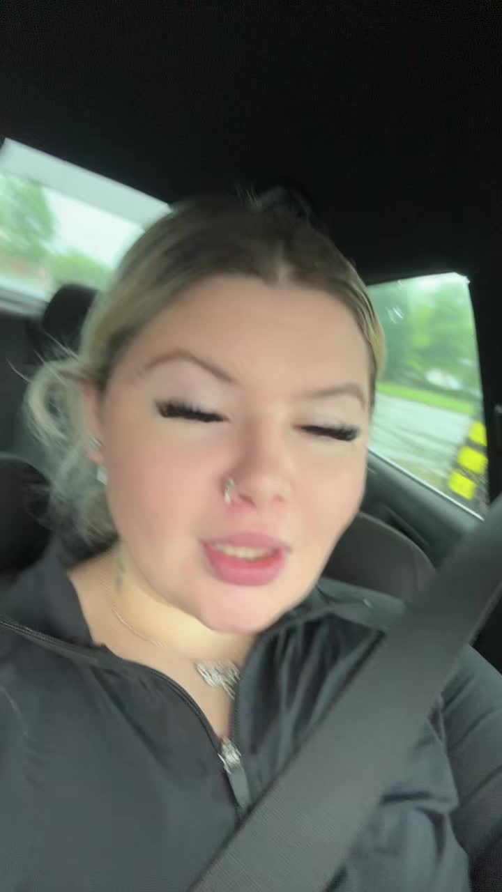 @Angel 🦋