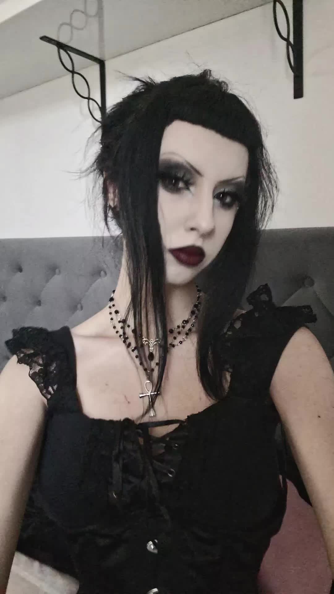 @𝕸𝖆𝖏𝖆 🕯