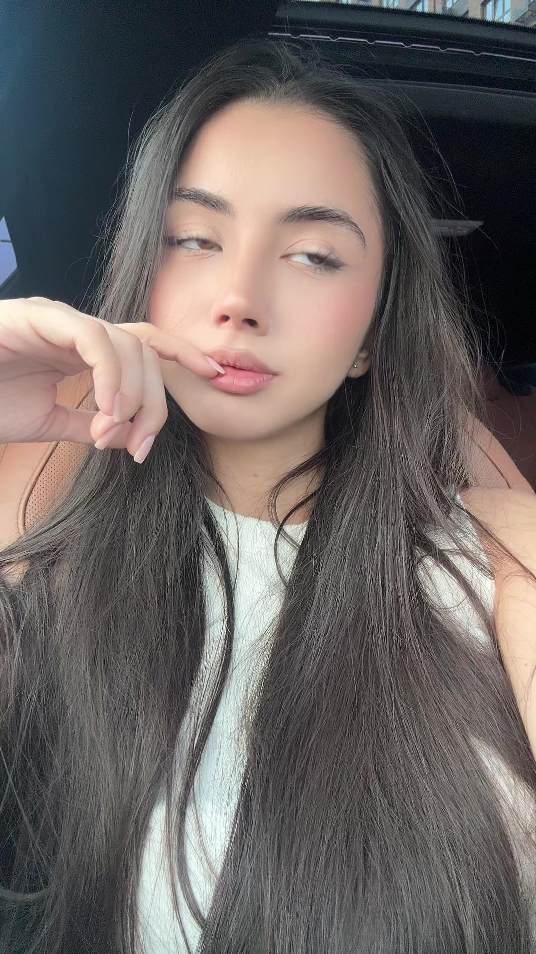 @Milana_