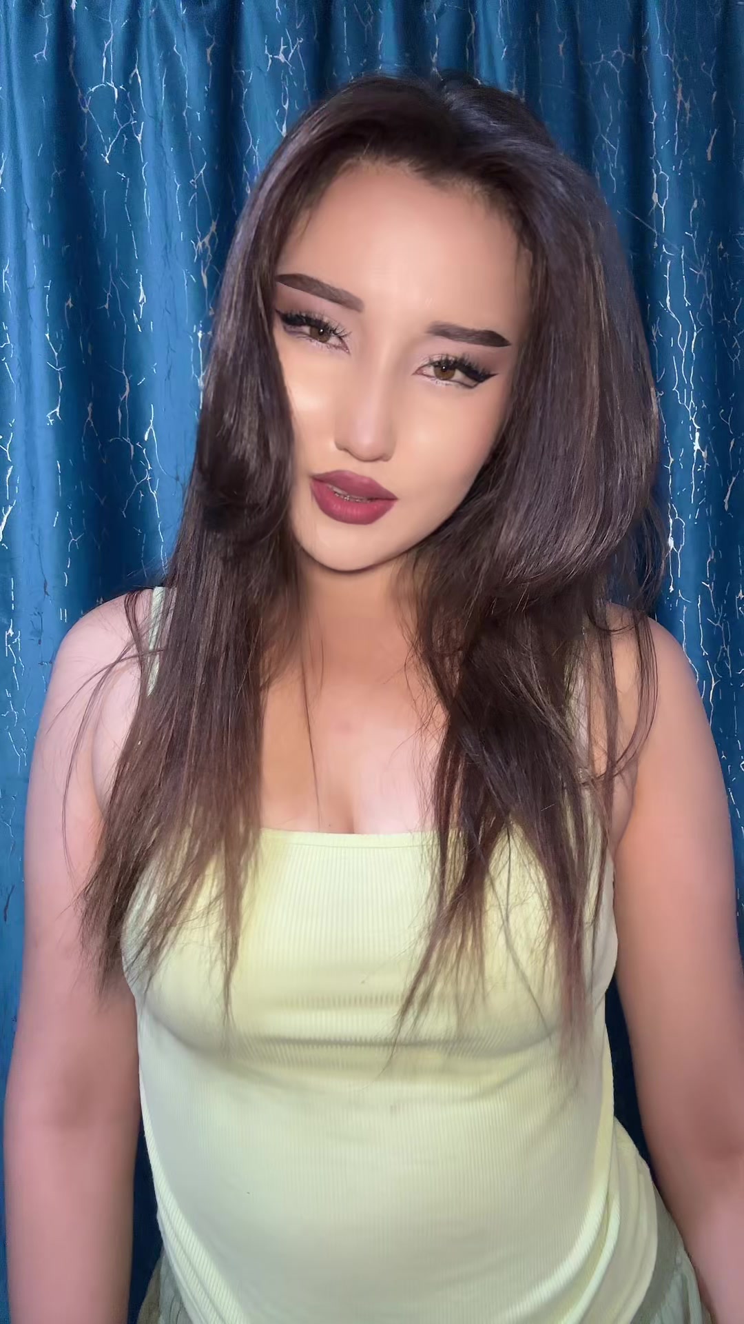 @Азю