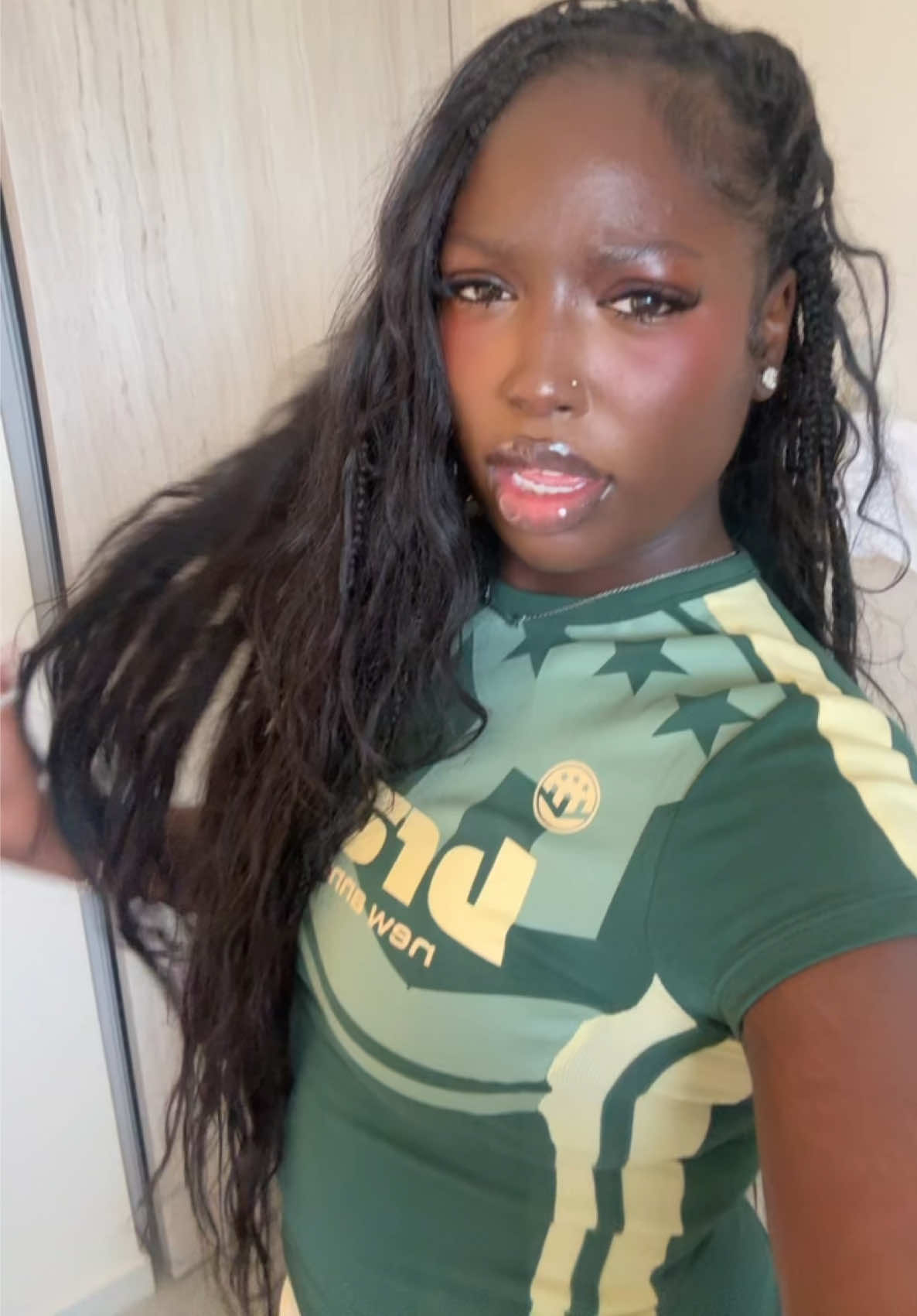 @AMINATA