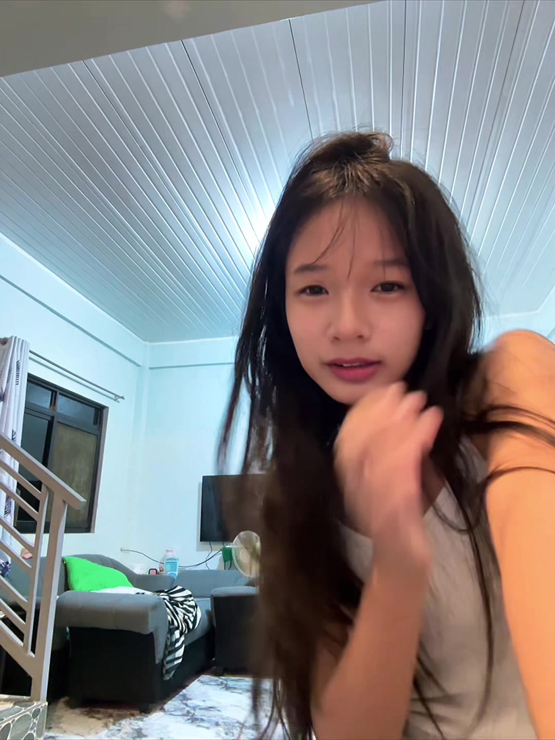 @litchownie.