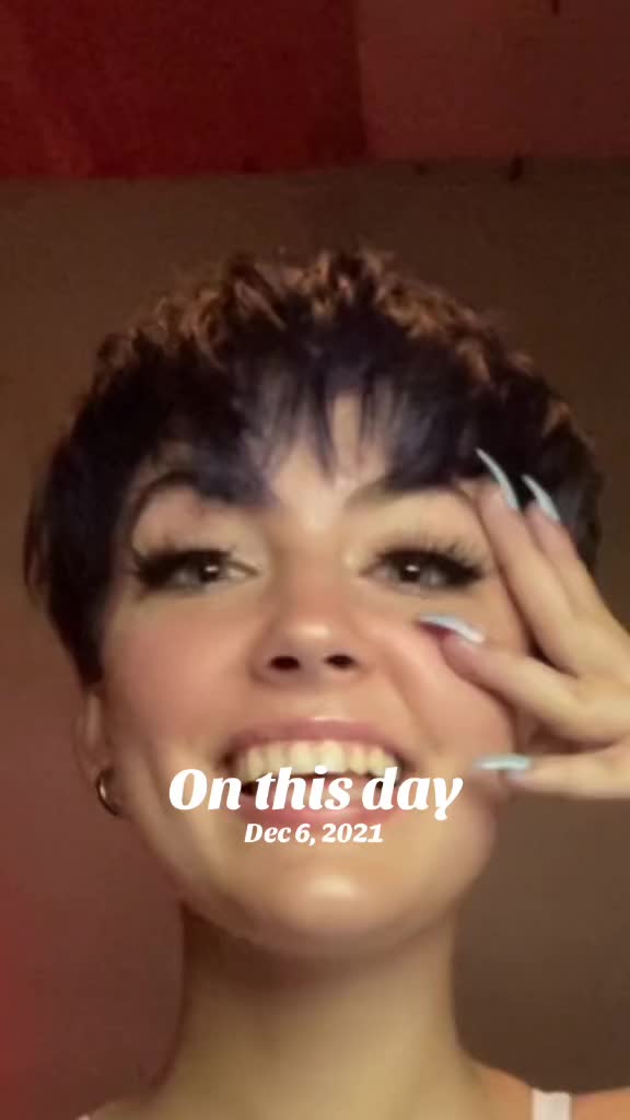 @SxyLzrd