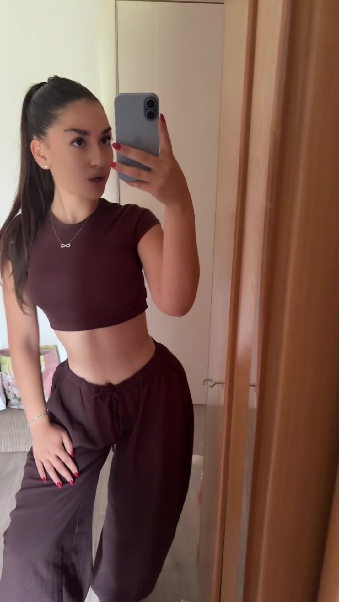 @Aišaa