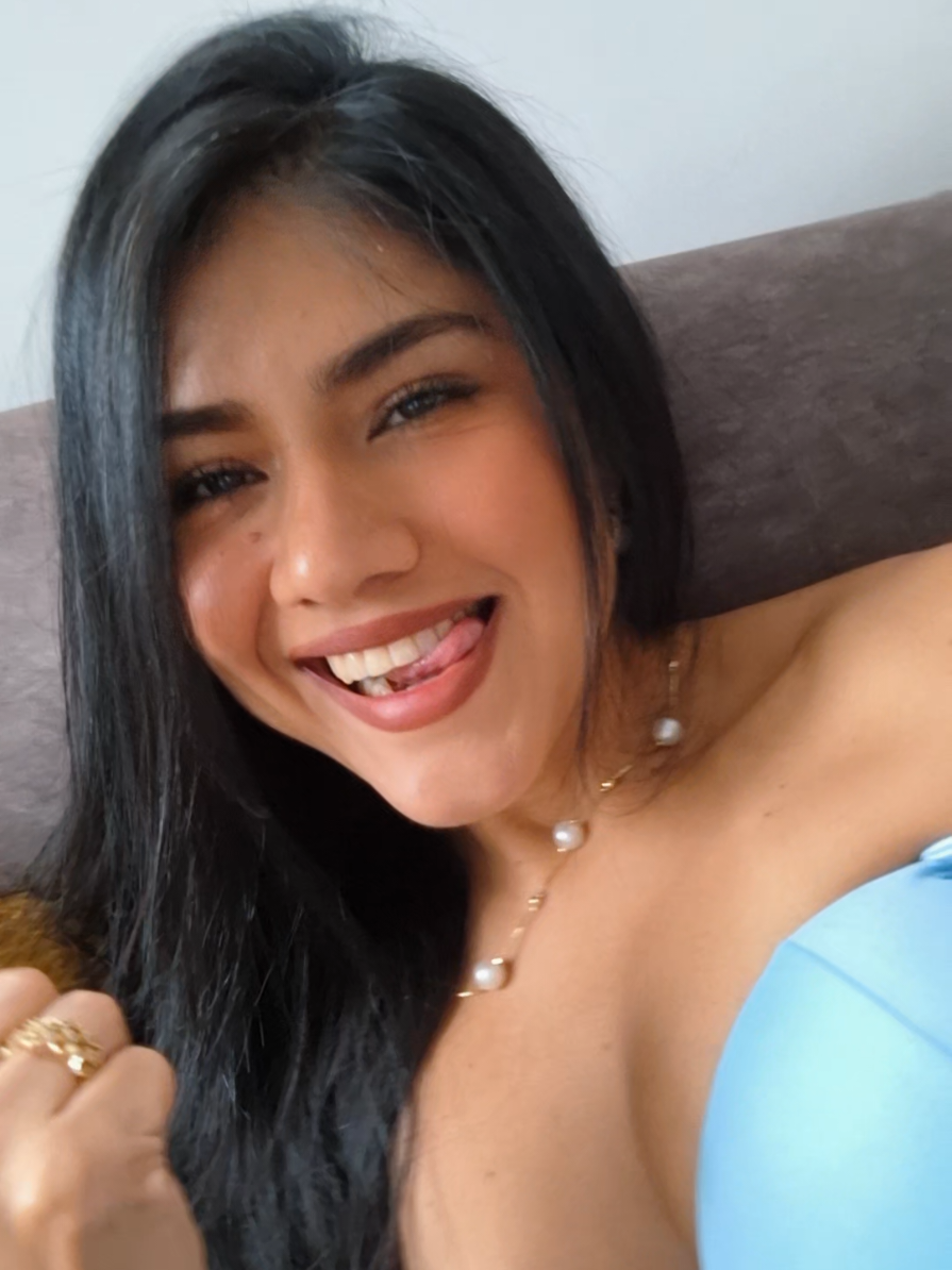 @JuliAnny🦋