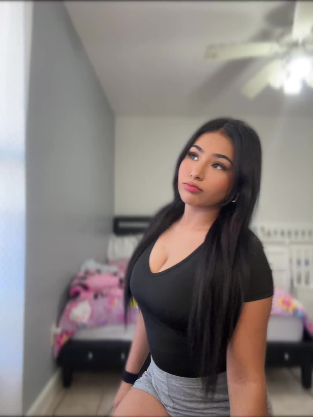 @𝒮ℋ𝒜ℛ𝒜𝒴🍬