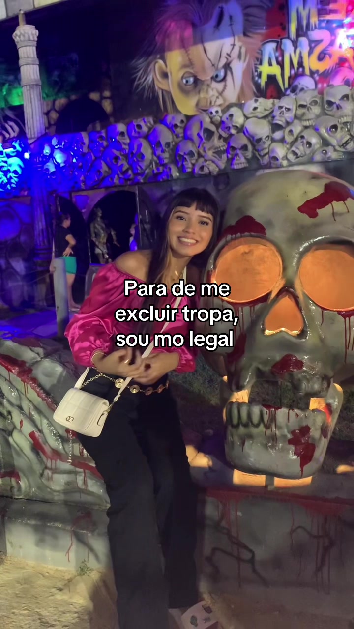 @🐒🐝🐀🐎🐘🦁🐝
